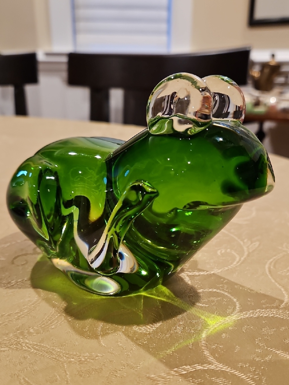 VTG Fifth Avenue Crystal Glass Two Tone Green Frog Sculpture Paperweight